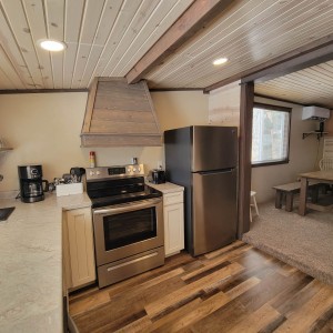 HH Kit Dining Homestead House Kitchen and Dining Room at Rustic Ridge Guest Cabins