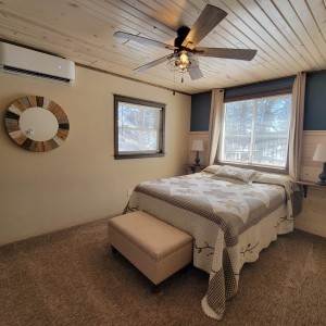 HH Master Homestead House Master Room at Rustic Ridge Guest Cabins